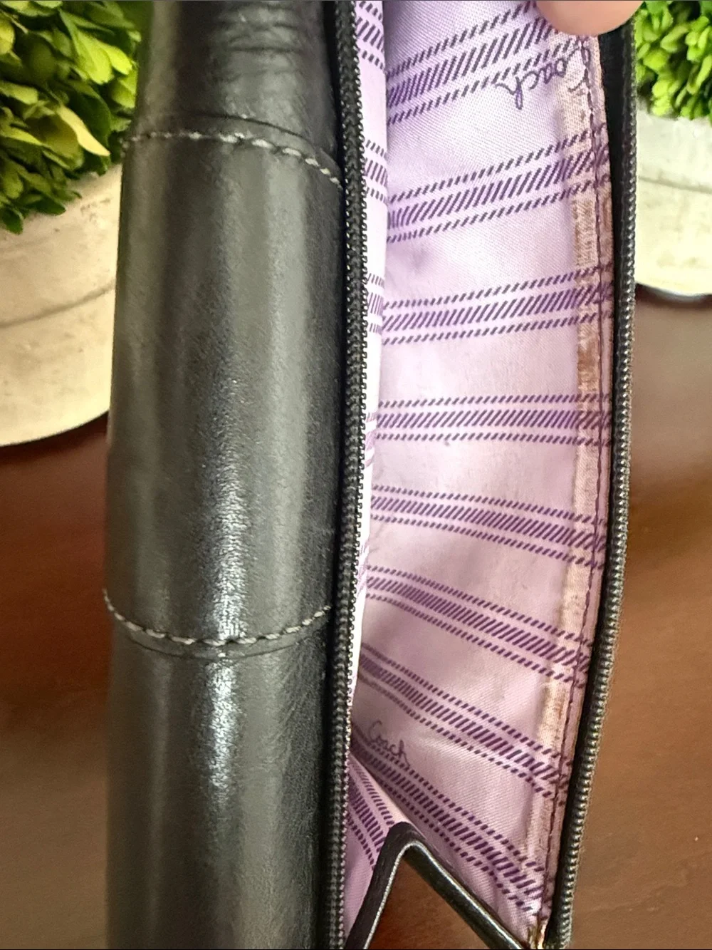 COACH 🖤 BLACK AND LILAC LEATHER TRIFOLD WALLET WITH CHECKBOOK HOLDER PRE-LOVED